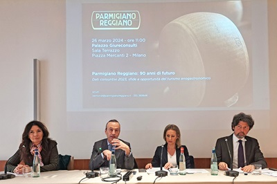 Parmigiano Reggiano: record per produzione e giro d'affari
