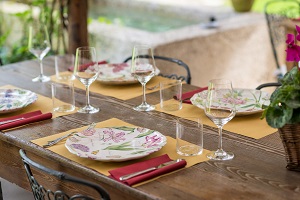 La Pasqua degli italiani tra casa e agriturismo