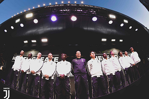 Adidas store Milano: festa con i calciatori Juventus