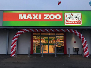 Maxi zoo festeggia 100 Pdv in Italia