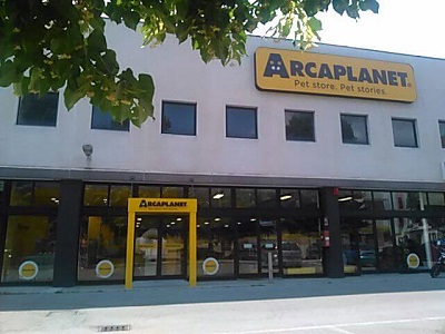 Arcaplanet inaugura 4 store in contemporanea