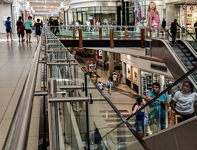 Centri commerciali e investitori: consumatori anziani nuova sfida?