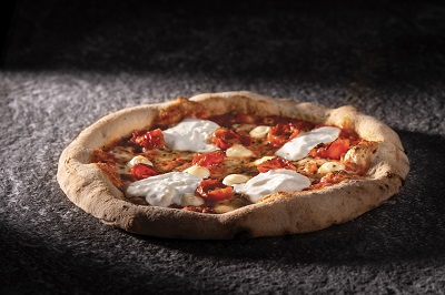 Re Pomodoro firma la nuova Pizza Margherita Top