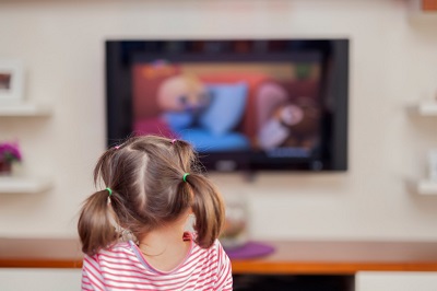 In Spagna vietate le pubblicità ai bambini di succhi, bibite zuccherate, dolci