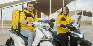 Un rider di Glovo riconosciuto dipendente da una sentenza del Tribunale di Torino