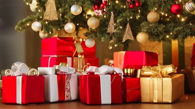 Quasi 300 euro la spesa degli italiani per i regali di Natale