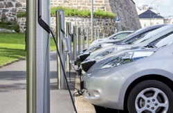 Il passo lento dell’auto elettrica