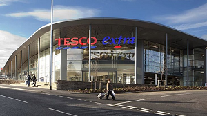 Tesco riduce l’assortimento