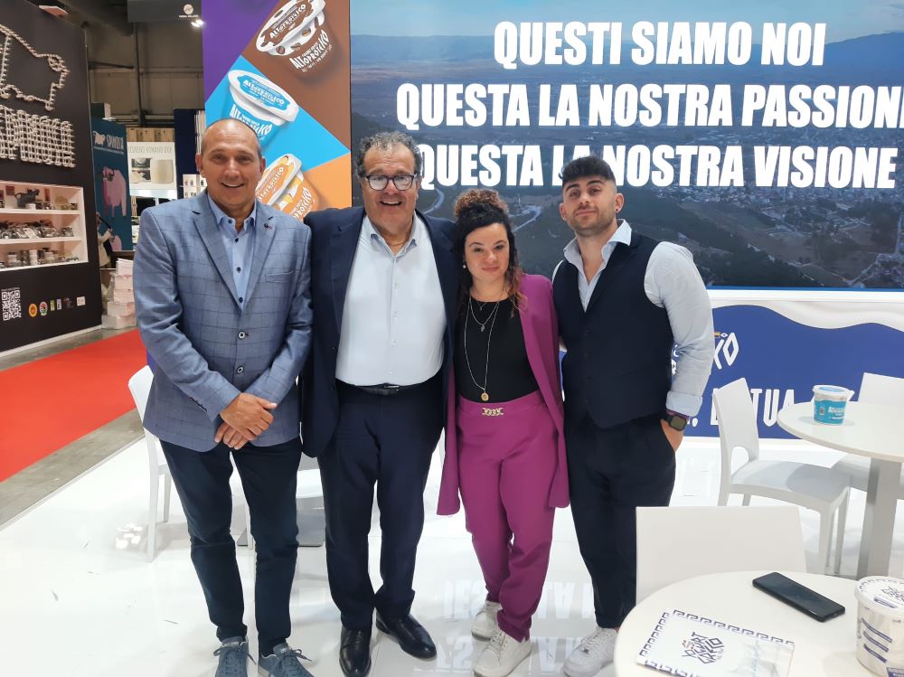 Il sogno ambizioso di Neogal dal sapore di latte greco