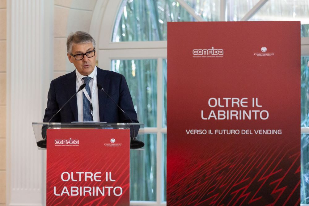 Calano fatturato e consumazioni nella distribuzione automatica