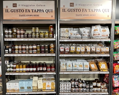 il Viaggiator Goloso sbarca in Autogrill