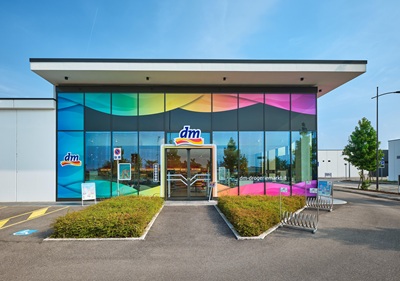 dm fa il suo ingresso al Centro Commerciale Antegnate Gran Shopping