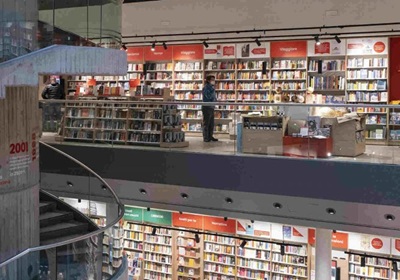 Feltrinelli e Treccani investono nel futuro della scuola