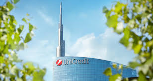 UniCredit guida il family buy out di Piazza Italia  