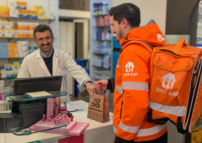 1000Farmacie e Just Eat avviano il delivery di parafarmaci e prodotti Health & Beauty