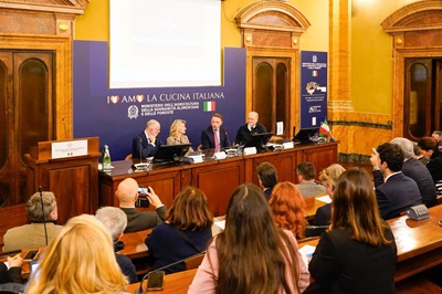 McDonald’s al fianco della filiera del miele biologico italiano