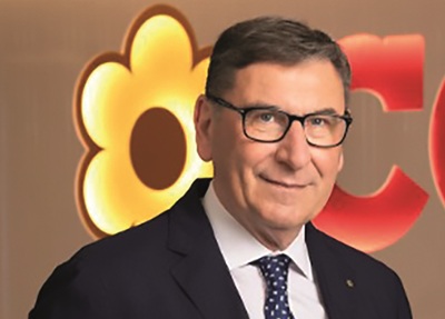 Conad spinge sui servizi