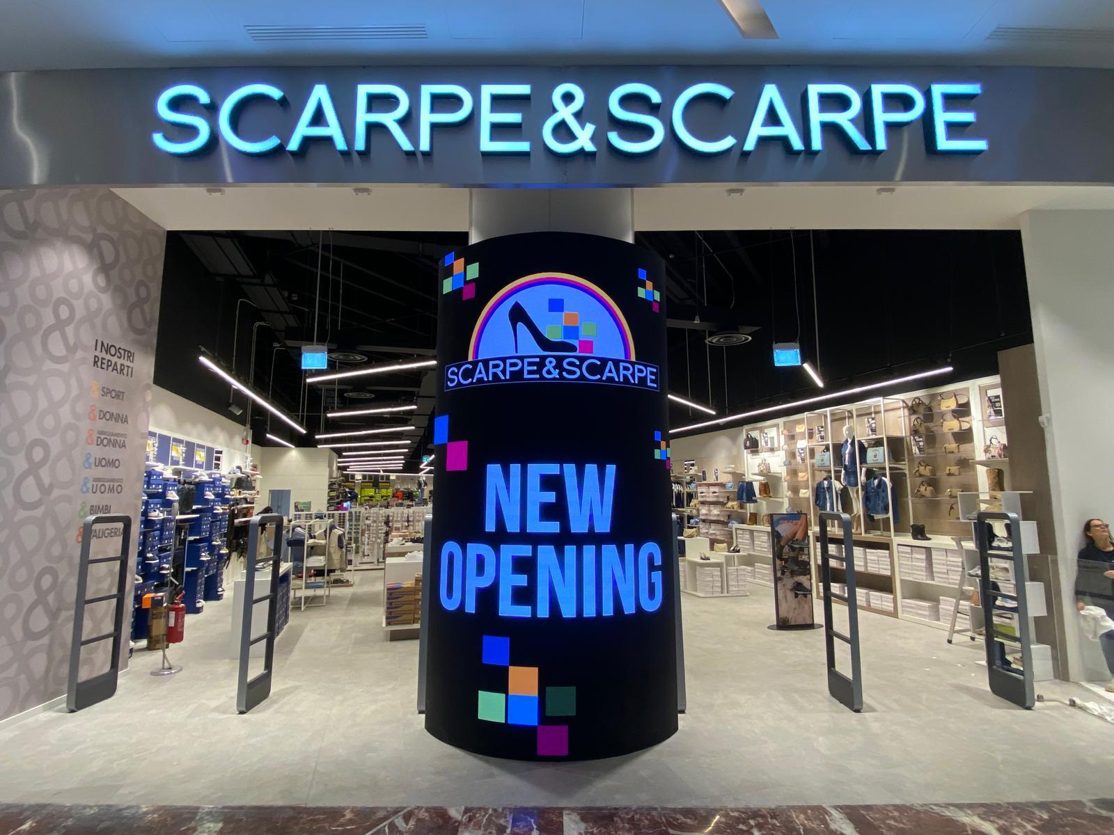 Scarpe&Scarpe riapre ai Gigli