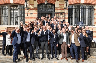 Dils (real estate) entra in Francia