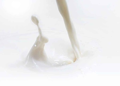 Latte, cresce l’offerta e i mercati restano sotto pressione