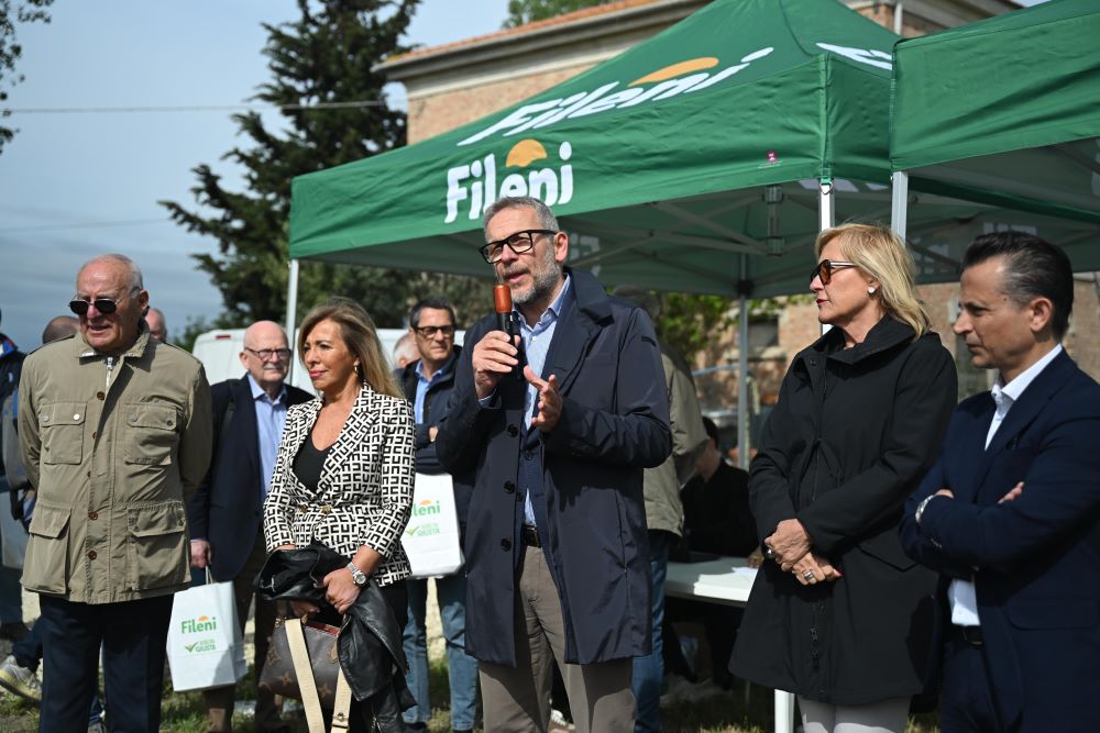 Fileni porta il bio in campo