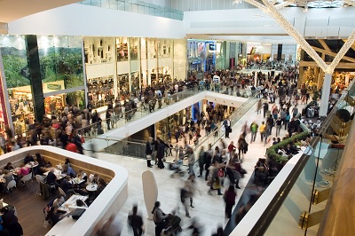 I ricavi delle imprese della distribuzione moderna non alimentare in Italia (2025 e 2024, in euro, unità e var. %)
