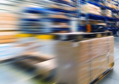 Casse e pallet oltre il trasporto