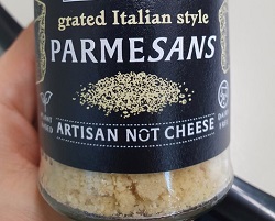 Il Consorzio Parmigiano Reggiano interviene contro il fake parmesan prodotto nel Regno Unito
