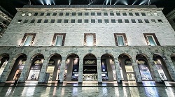 Rinascente resta in Piazza Duomo